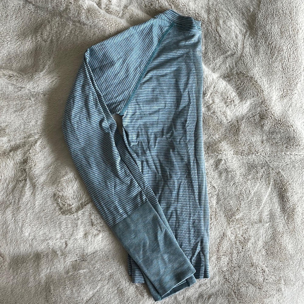 Lululemon swiftly tech long sleeve 2.0 in size 4